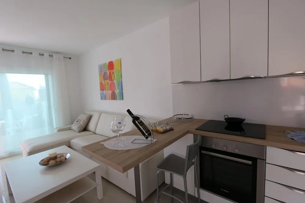 Апартаменты Bahia Calma Beach Коста Калма